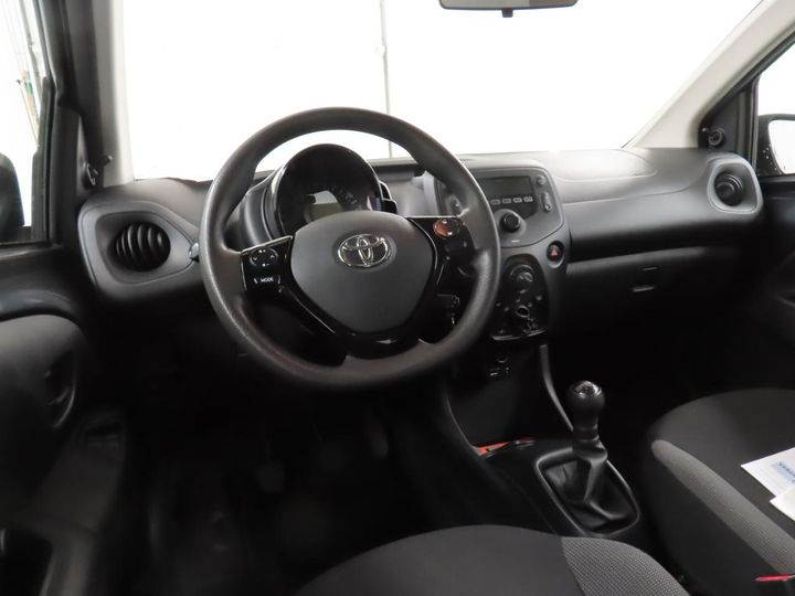 Photo 2 VIN: JTDKGNEC50N283728 - TOYOTA AYGO 