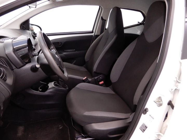 Photo 4 VIN: JTDKGNEC50N283907 - TOYOTA AYGO 