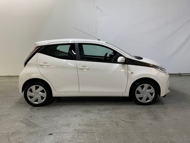 Photo 15 VIN: JTDKGNEC50N298892 - TOYOTA AYGO 