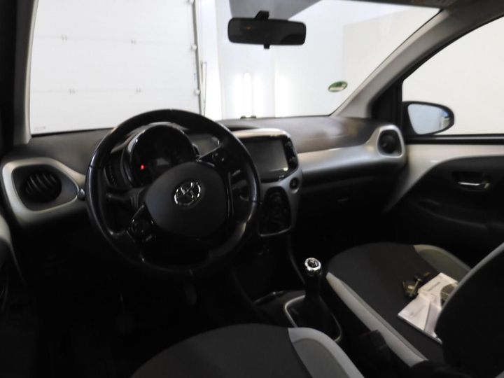 Photo 3 VIN: JTDKGNEC50N302584 - TOYOTA AYGO 