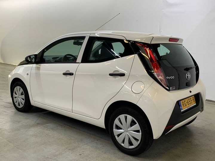 Photo 2 VIN: JTDKGNEC50N304920 - TOYOTA AYGO 