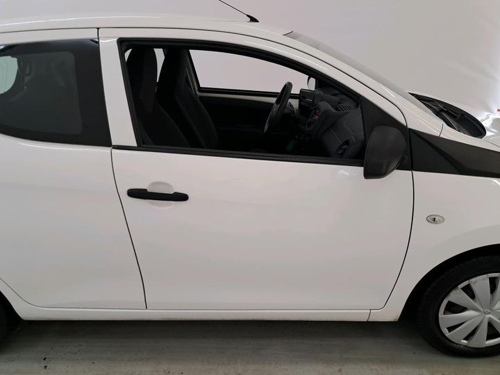 Photo 10 VIN: JTDKGNEC50N319594 - TOYOTA AYGO 