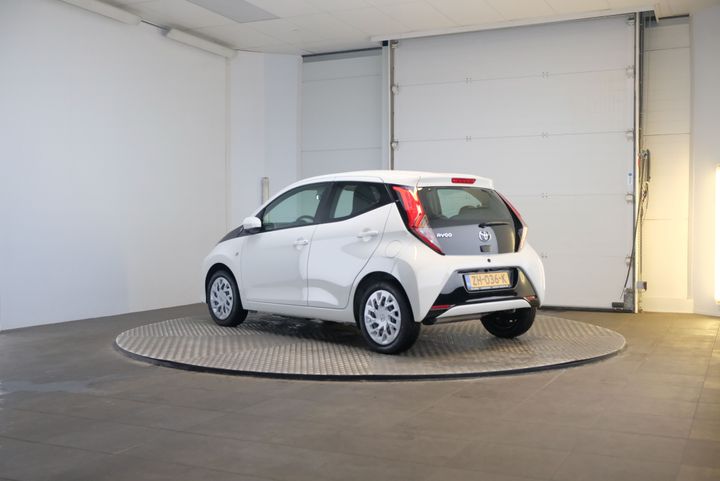 Photo 3 VIN: JTDKGNEC50N459421 - TOYOTA AYGO 