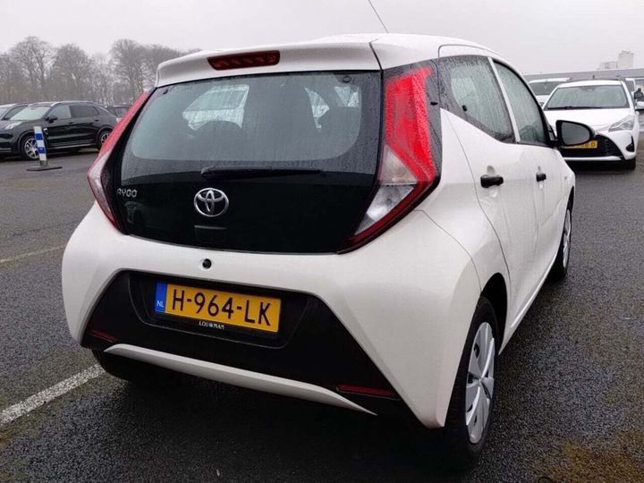 Photo 2 VIN: JTDKGNEC50N533209 - TOYOTA AYGO 