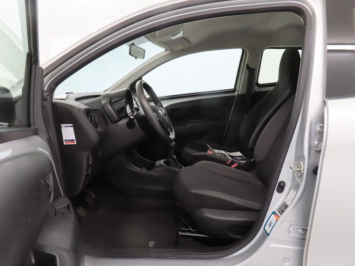 Photo 4 VIN: JTDKGNEC50N623203 - TOYOTA AYGO 