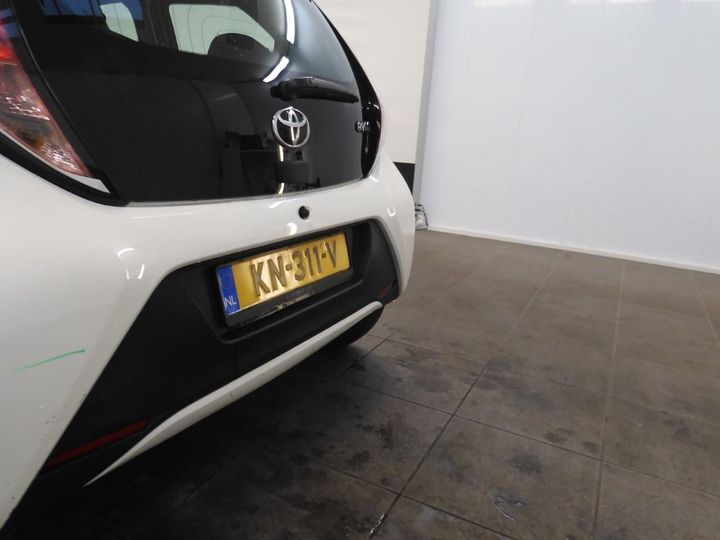 Photo 15 VIN: JTDKGNEC60N205328 - TOYOTA AYGO 