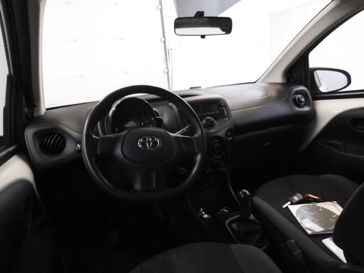 Photo 3 VIN: JTDKGNEC60N205328 - TOYOTA AYGO 