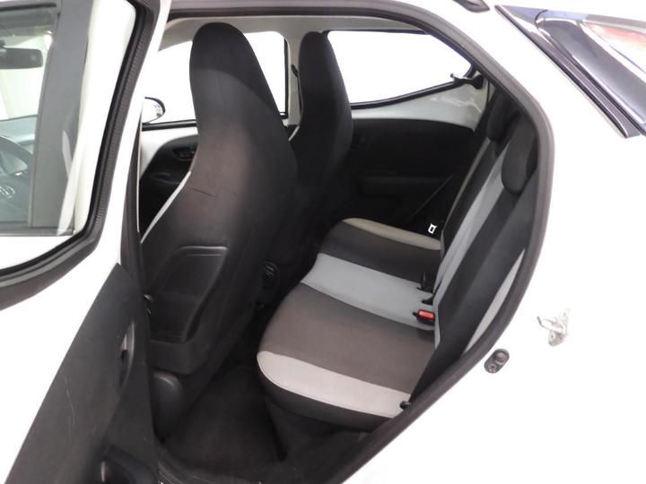 Photo 12 VIN: JTDKGNEC70N128808 - TOYOTA AYGO 