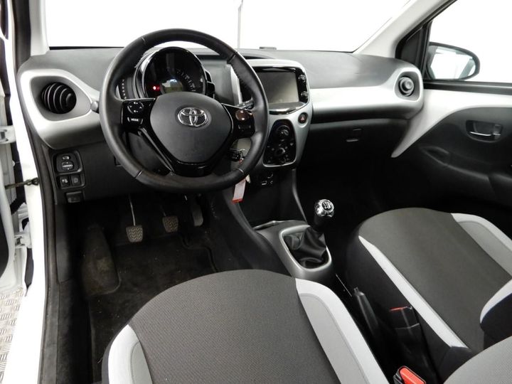 Photo 9 VIN: JTDKGNEC70N153319 - TOYOTA AYGO 