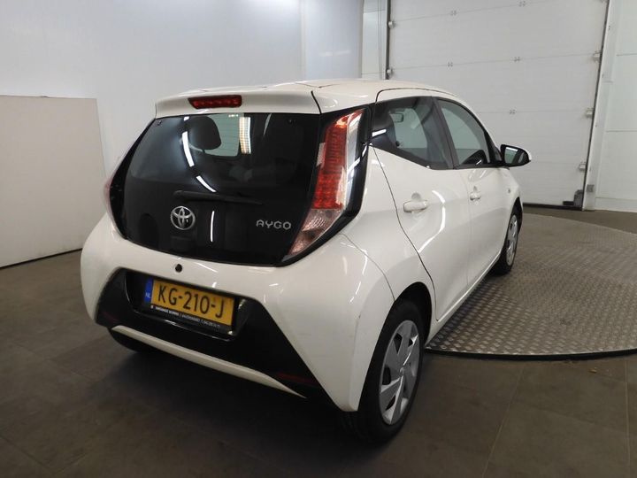 Photo 2 VIN: JTDKGNEC70N194744 - TOYOTA AYGO 