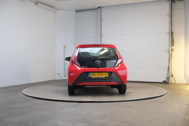 Photo 4 VIN: JTDKGNEC70N229332 - TOYOTA AYGO 