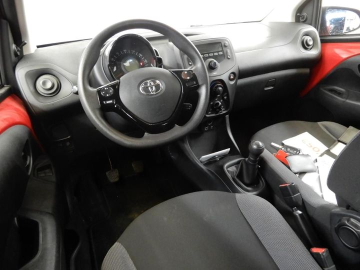 Photo 9 VIN: JTDKGNEC70N229332 - TOYOTA AYGO 