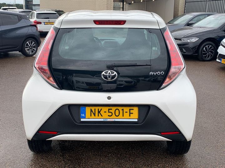 Photo 12 VIN: JTDKGNEC70N242548 - TOYOTA AYGO 