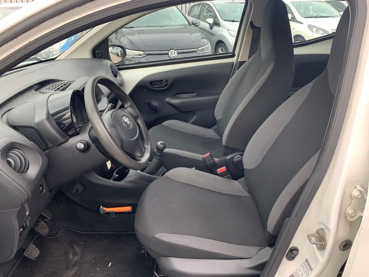 Photo 5 VIN: JTDKGNEC70N242548 - TOYOTA AYGO 