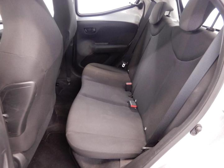 Photo 12 VIN: JTDKGNEC70N282063 - TOYOTA AYGO 