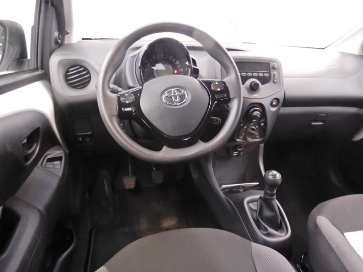 Photo 2 VIN: JTDKGNEC70N284217 - TOYOTA AYGO 