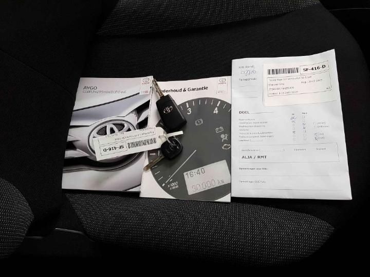 Photo 16 VIN: JTDKGNEC70N292429 - TOYOTA AYGO 