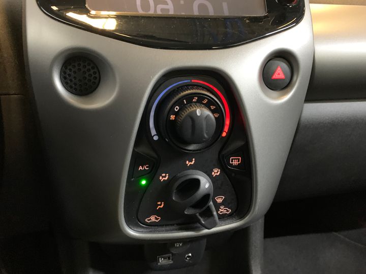 Photo 22 VIN: JTDKGNEC70N317331 - TOYOTA AYGO 