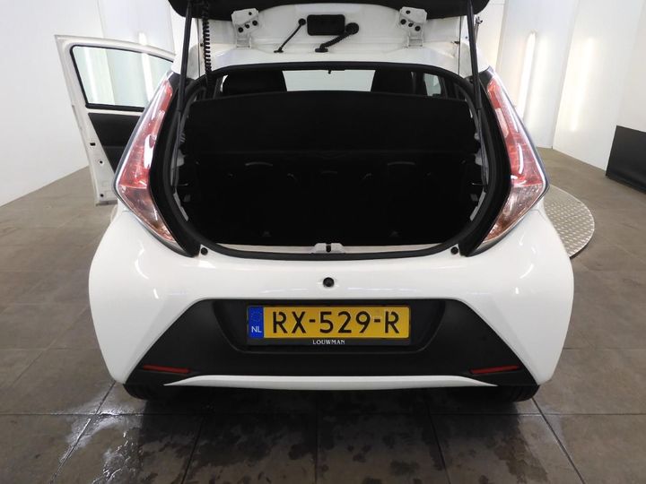 Photo 7 VIN: JTDKGNEC70N327809 - TOYOTA AYGO 