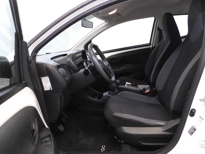 Photo 5 VIN: JTDKGNEC70N331486 - TOYOTA AYGO 