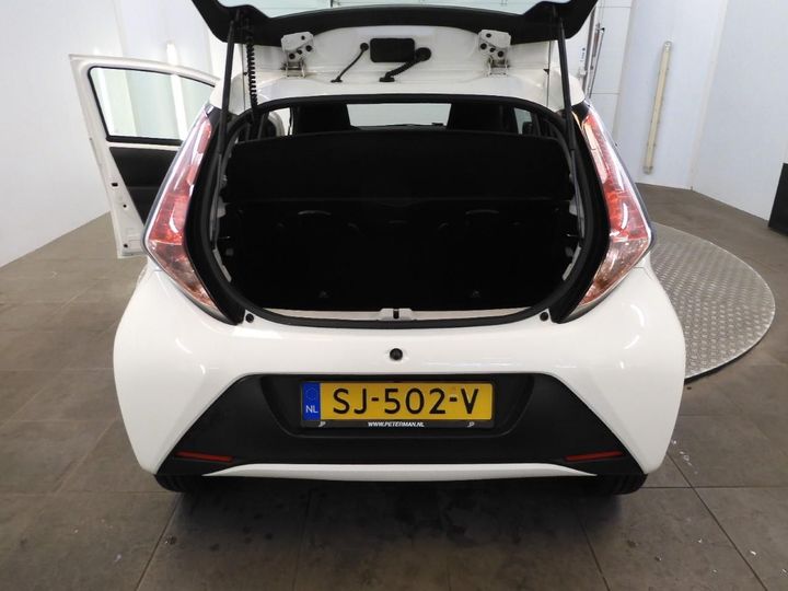 Photo 9 VIN: JTDKGNEC70N331486 - TOYOTA AYGO 