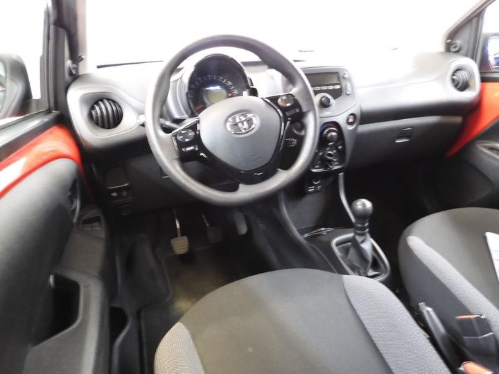 Photo 3 VIN: JTDKGNEC70N333075 - TOYOTA AYGO 