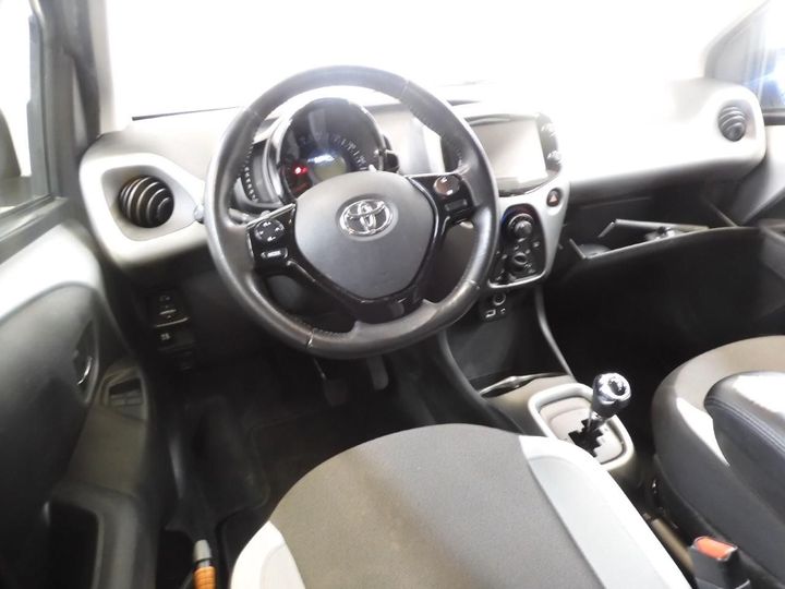 Photo 6 VIN: JTDKGNEC70N343265 - TOYOTA AYGO 