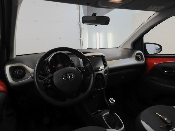 Photo 10 VIN: JTDKGNEC70N350992 - TOYOTA AYGO 