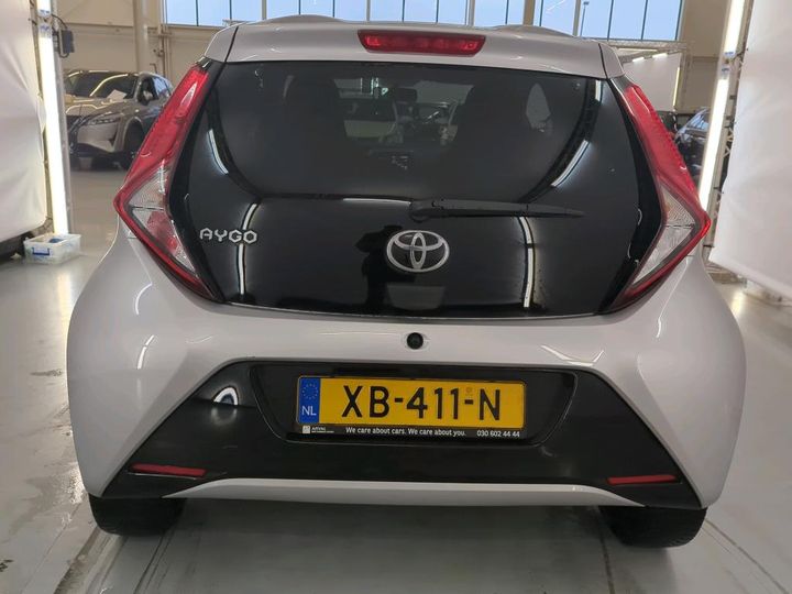 Photo 16 VIN: JTDKGNEC70N358185 - TOYOTA AYGO 