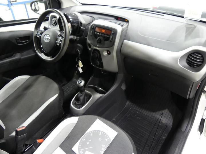 Photo 3 VIN: JTDKGNEC80N065900 - TOYOTA AYGO - 2014 