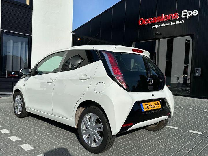 Photo 2 VIN: JTDKGNEC80N078937 - TOYOTA AYGO 