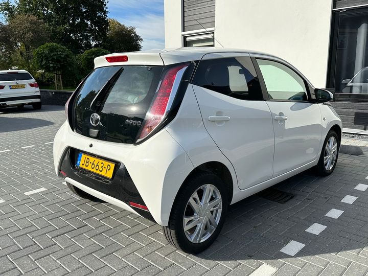 Photo 3 VIN: JTDKGNEC80N078937 - TOYOTA AYGO 