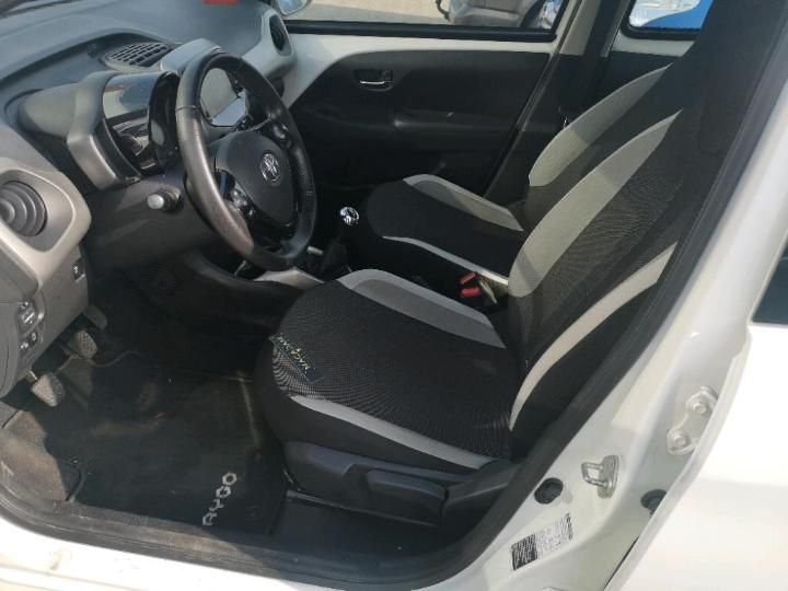 Photo 13 VIN: JTDKGNEC80N150042 - TOYOTA AYGO 