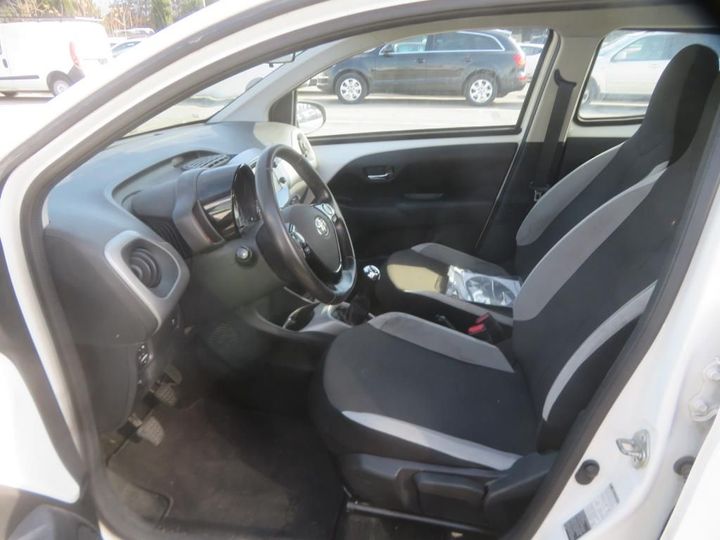 Photo 13 VIN: JTDKGNEC80N220865 - TOYOTA AYGO 