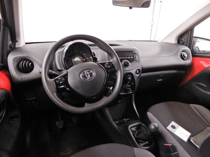 Photo 8 VIN: JTDKGNEC80N229310 - TOYOTA AYGO 