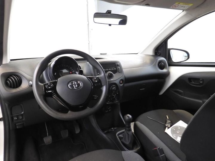 Photo 3 VIN: JTDKGNEC80N229808 - TOYOTA AYGO 