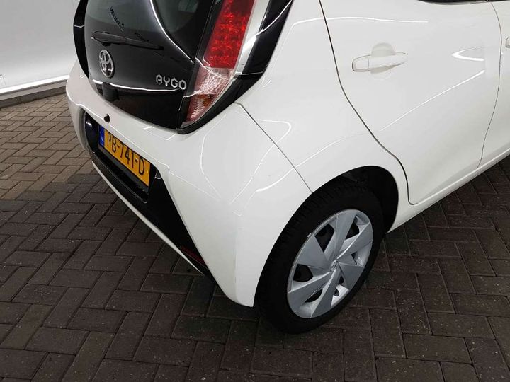 Photo 15 VIN: JTDKGNEC80N258399 - TOYOTA AYGO 