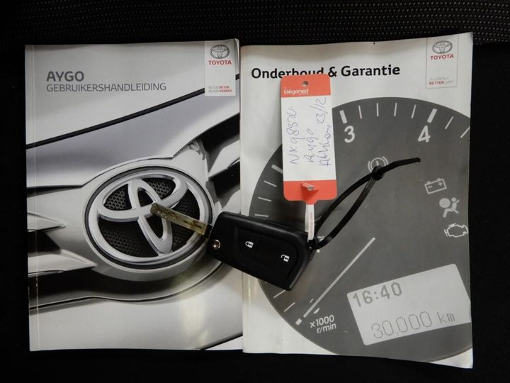 Photo 16 VIN: JTDKGNEC80N260279 - TOYOTA AYGO 