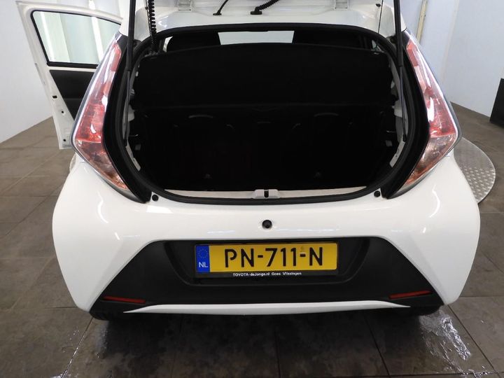 Photo 5 VIN: JTDKGNEC80N284484 - TOYOTA AYGO 