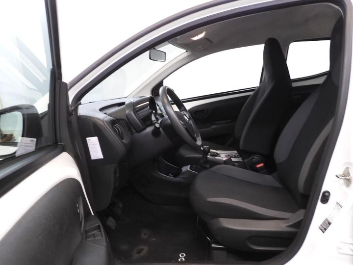 Photo 9 VIN: JTDKGNEC80N284484 - TOYOTA AYGO 