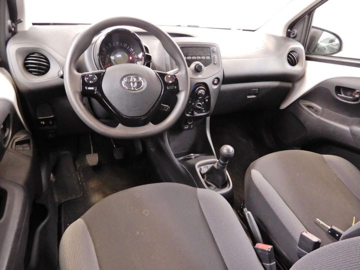 Photo 3 VIN: JTDKGNEC80N284789 - TOYOTA AYGO 