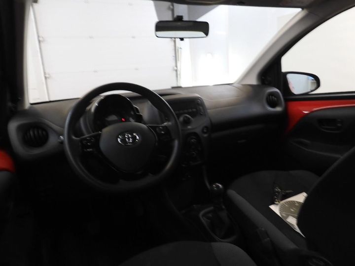 Photo 3 VIN: JTDKGNEC80N290074 - TOYOTA AYGO 