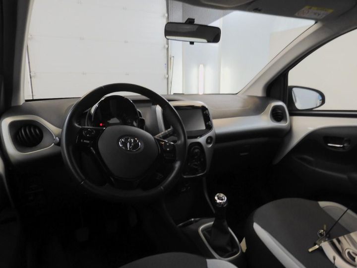 Photo 3 VIN: JTDKGNEC80N302501 - TOYOTA AYGO 