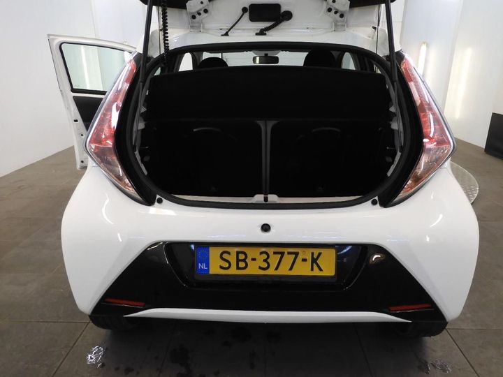 Photo 6 VIN: JTDKGNEC80N308332 - TOYOTA AYGO 