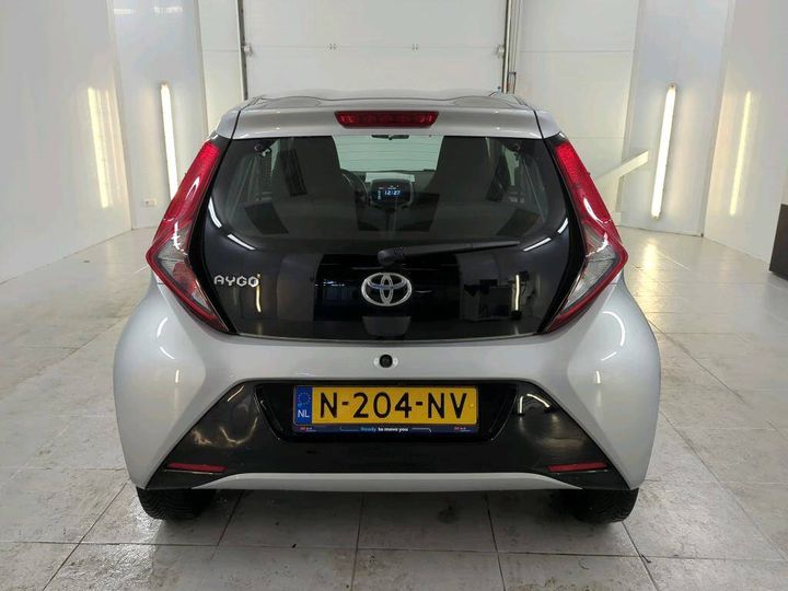 Photo 2 VIN: JTDKGNEC80N672072 - TOYOTA AYGO 