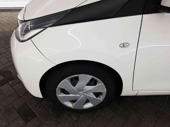 Photo 17 VIN: JTDKGNEC90N076548 - TOYOTA AYGO 