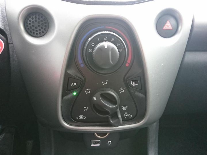 Photo 13 VIN: JTDKGNEC90N165715 - TOYOTA AYGO 