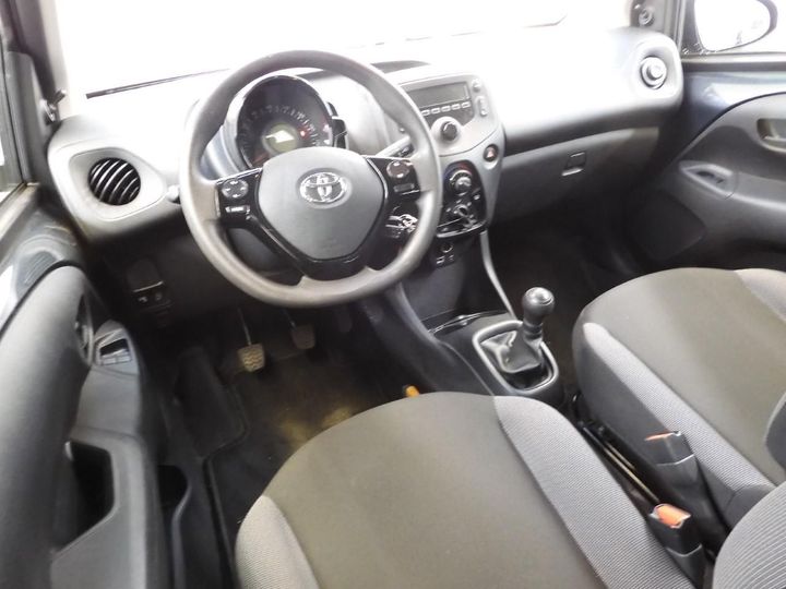 Photo 3 VIN: JTDKGNEC90N285000 - TOYOTA AYGO 