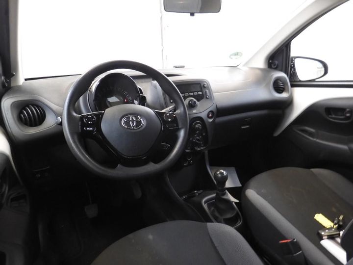 Photo 3 VIN: JTDKGNEC90N336558 - TOYOTA AYGO 