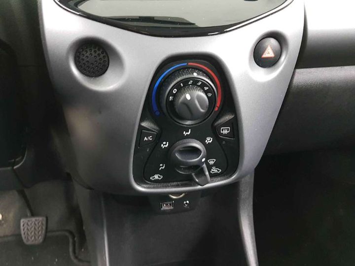 Photo 9 VIN: JTDKGNEC90N399207 - TOYOTA AYGO 